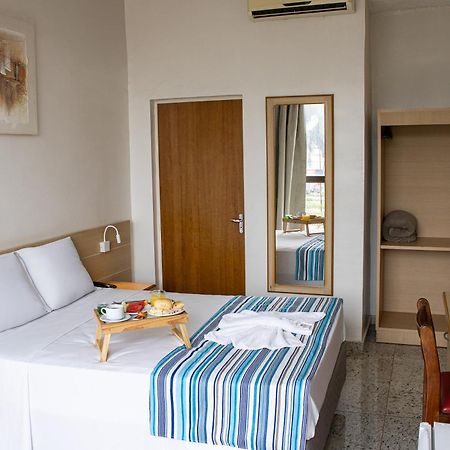 Hotel Dan Inn Barretos By Nacional Inn Екстер'єр фото