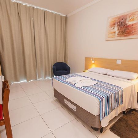 Hotel Dan Inn Barretos By Nacional Inn Екстер'єр фото