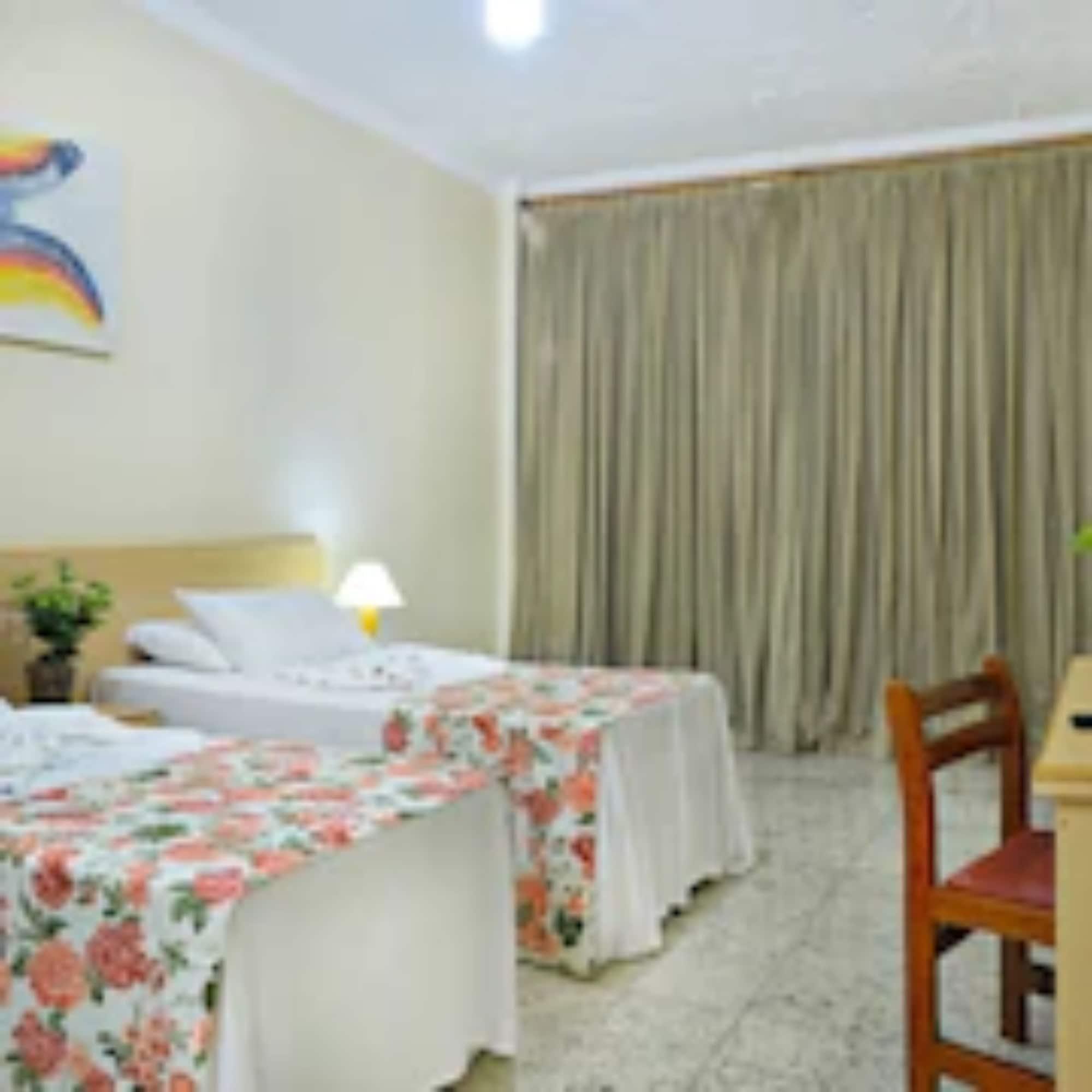 Hotel Dan Inn Barretos By Nacional Inn Екстер'єр фото