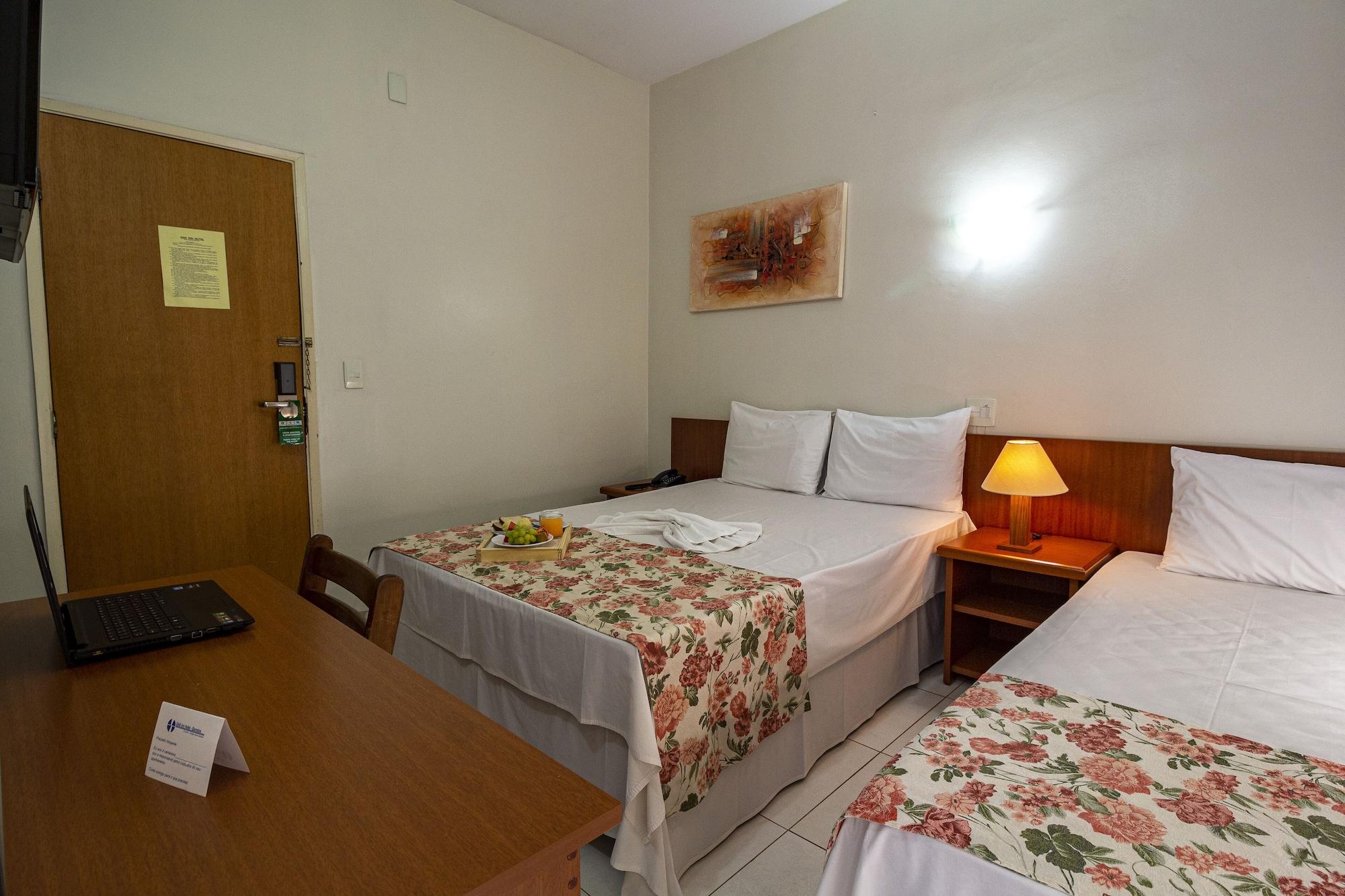 Hotel Dan Inn Barretos By Nacional Inn Екстер'єр фото