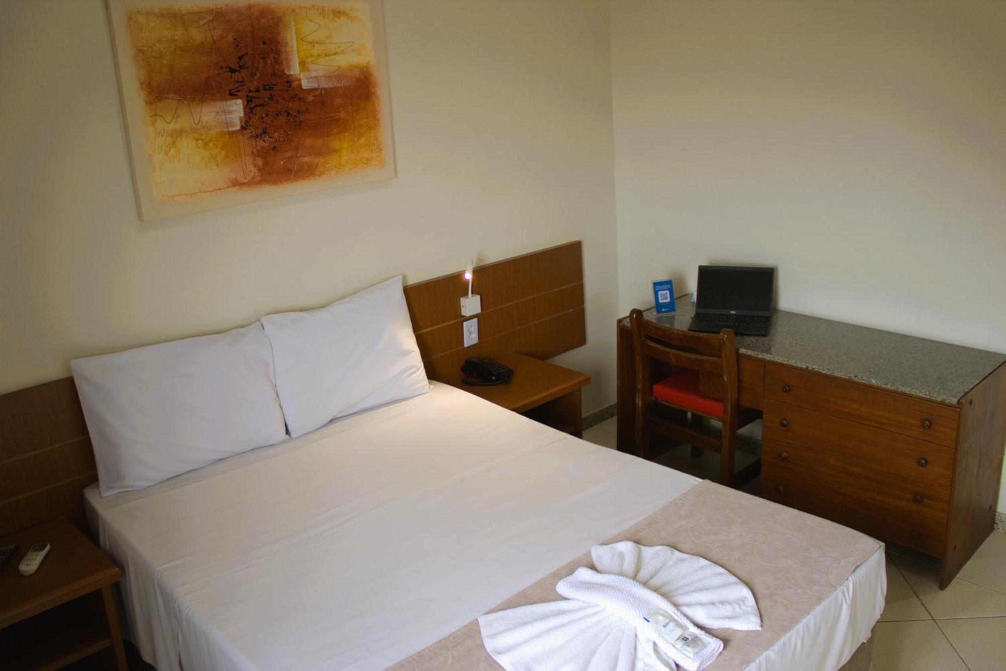 Hotel Dan Inn Barretos By Nacional Inn Екстер'єр фото