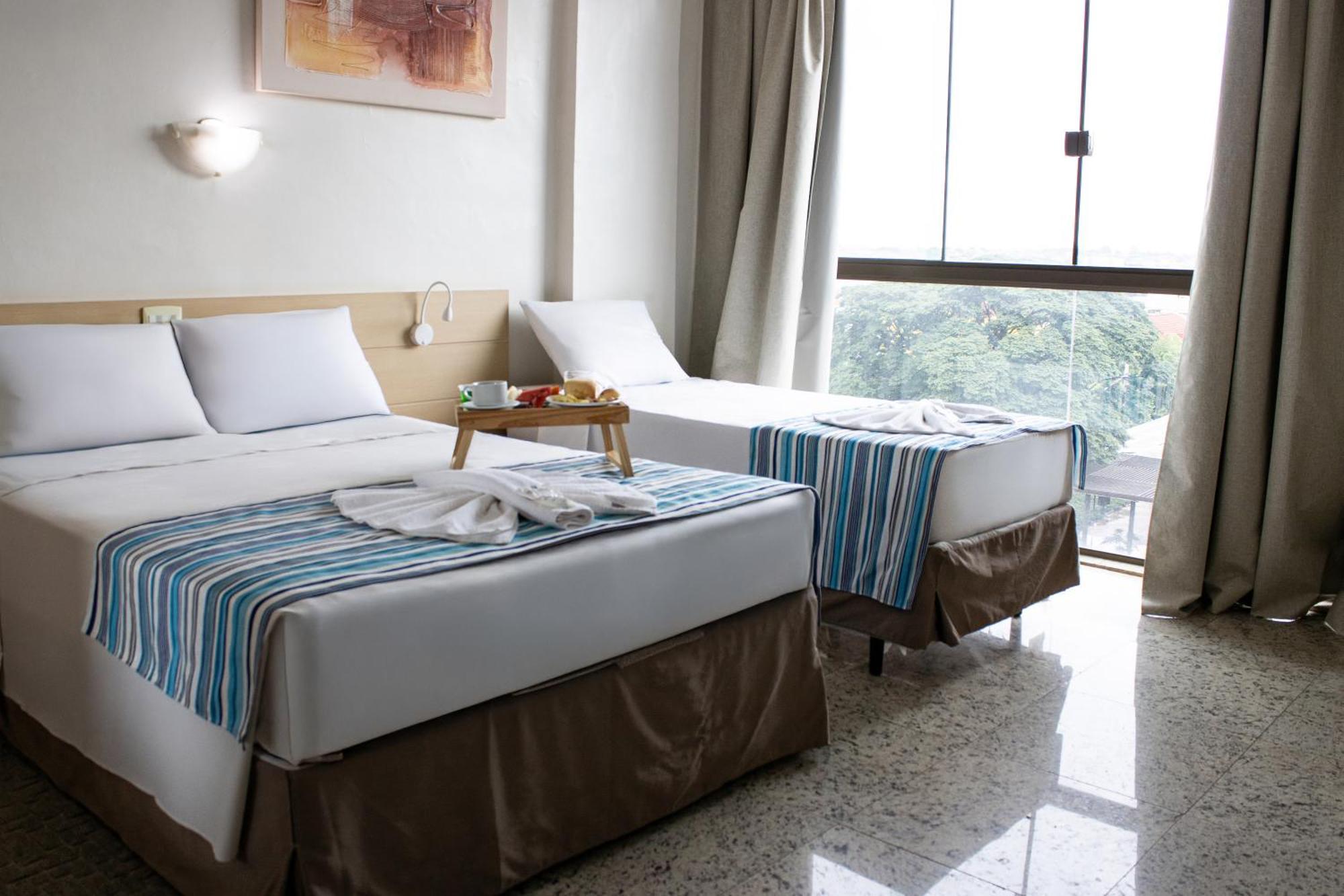 Hotel Dan Inn Barretos By Nacional Inn Екстер'єр фото
