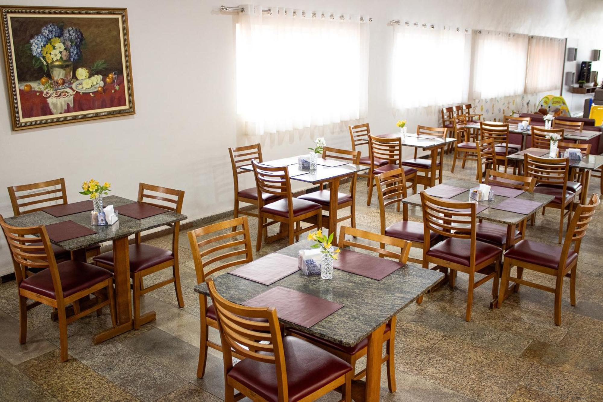 Hotel Dan Inn Barretos By Nacional Inn Екстер'єр фото