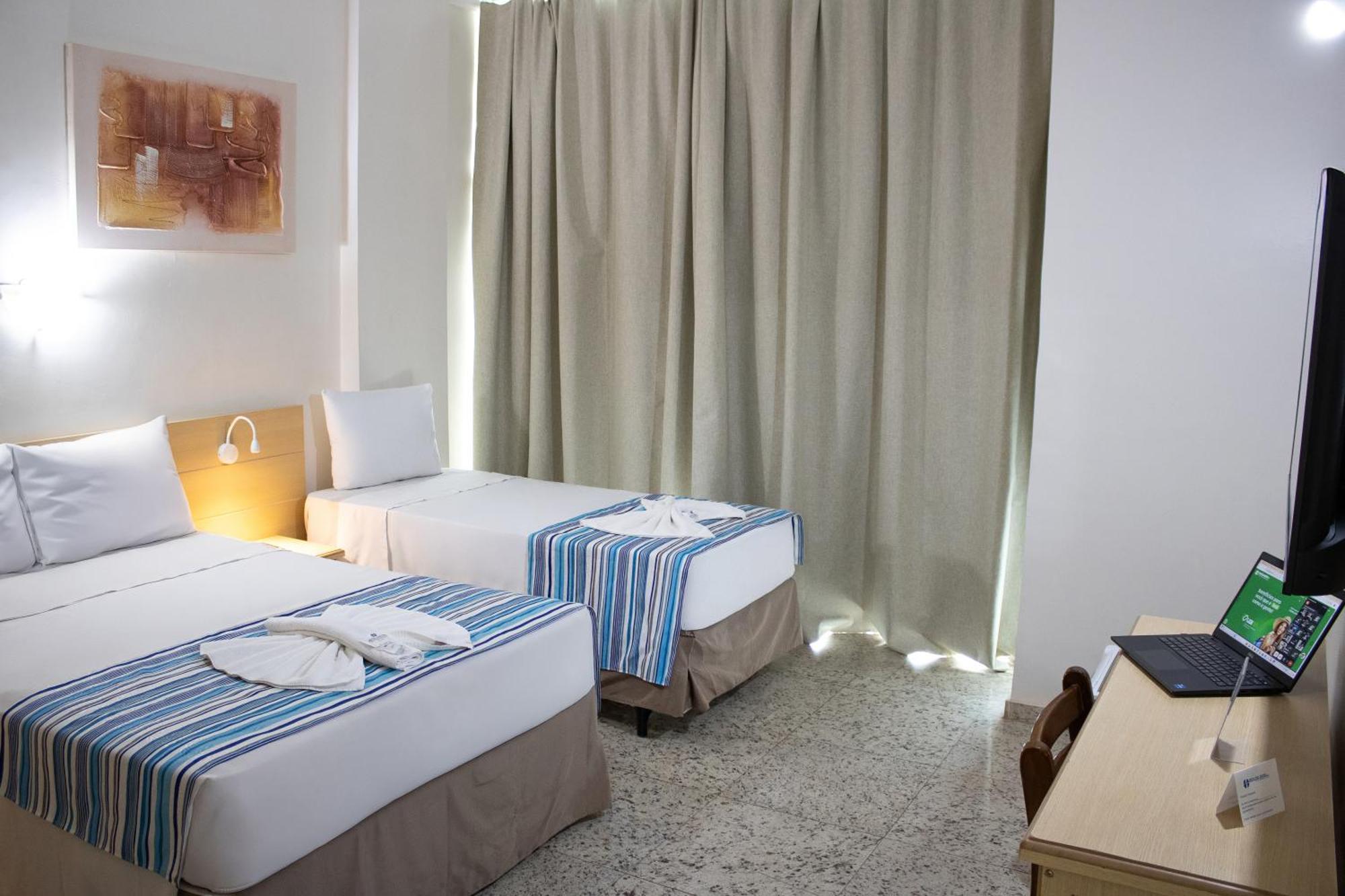 Hotel Dan Inn Barretos By Nacional Inn Екстер'єр фото