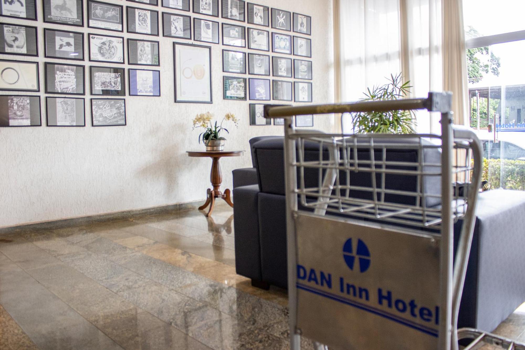 Hotel Dan Inn Barretos By Nacional Inn Екстер'єр фото