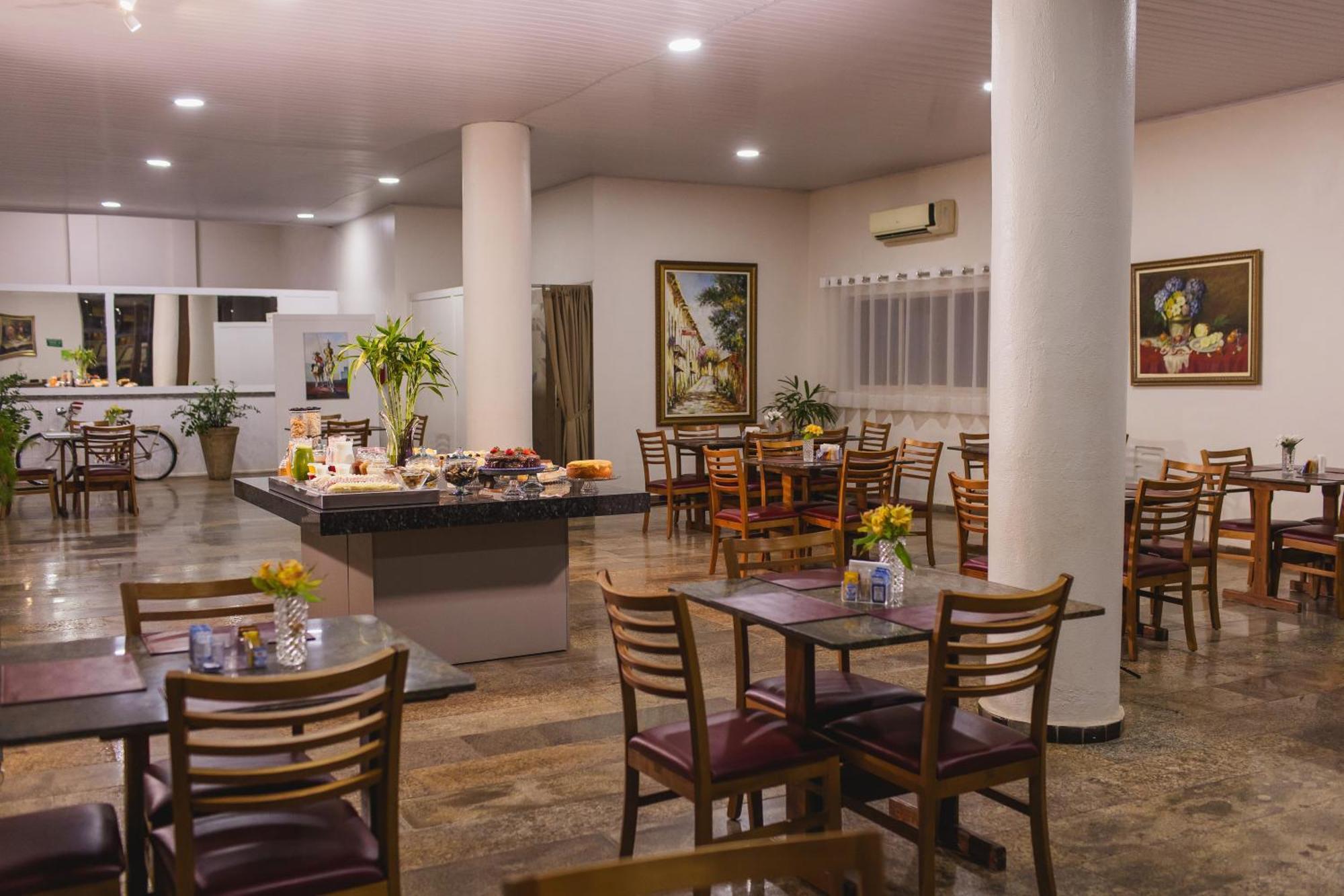 Hotel Dan Inn Barretos By Nacional Inn Екстер'єр фото