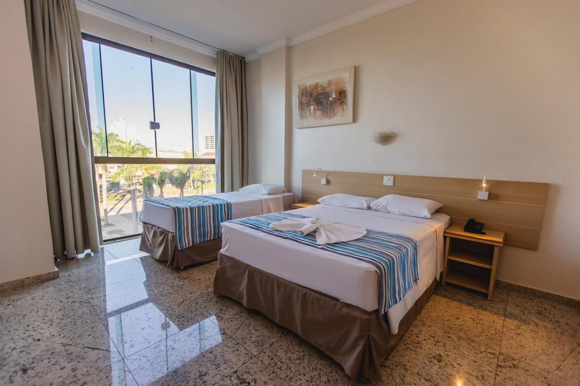 Hotel Dan Inn Barretos By Nacional Inn Екстер'єр фото